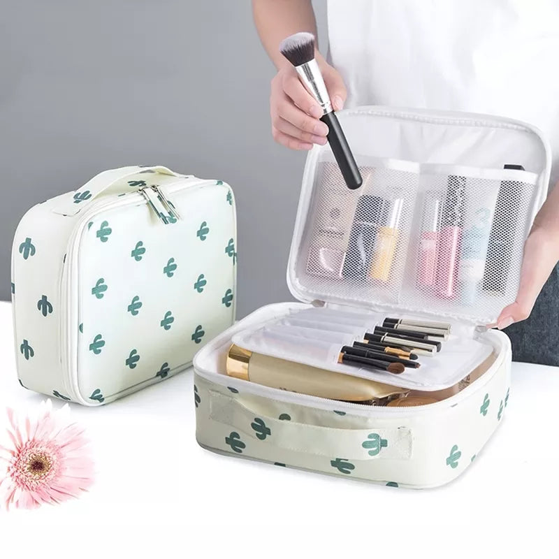 Portable Outdoor Girls Make Up Organizer Cases Women Cosmetic Bag Waterproof Female Storage Makeup Cases Storage Bag